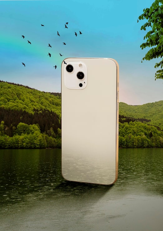 Bezpłatny plik Zdjęcie smartfon w koncepcji natury
