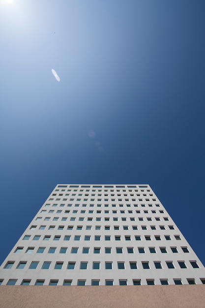Foto gratuito cielo azul arquitectura skyscrapper la construcción de edificios