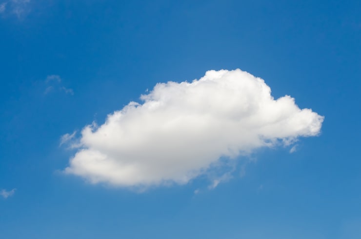 Foto gratuito cúmulos con nubes azul