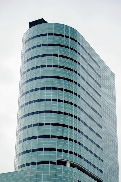 Foto gratuito un edificio moderno en bucarest rumania
