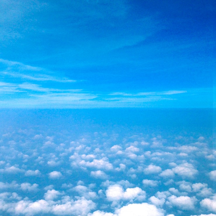 Photo Gratis langit biru dengan awan