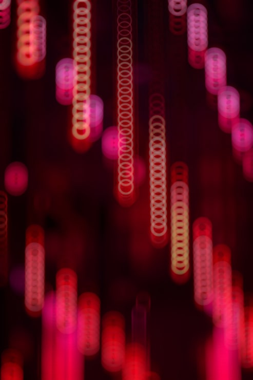 Foto gratuito luz rosa con efecto bokeh