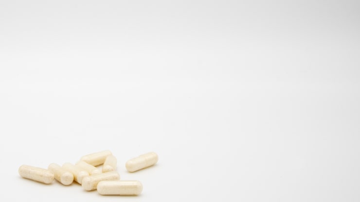 Foto gratuito muchas pastillas blancas.