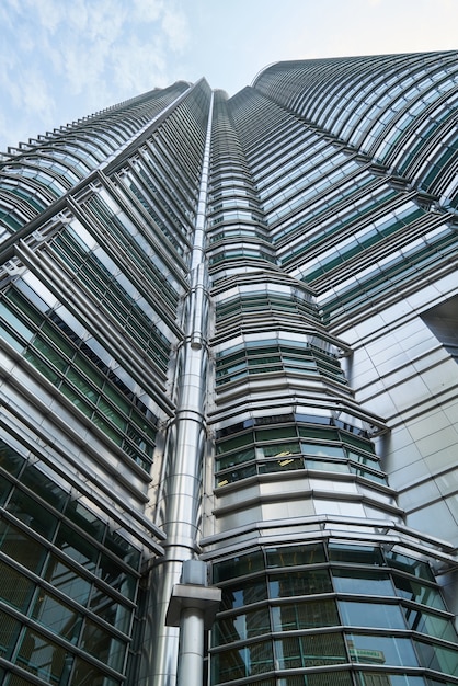 Foto gratuito primer plano de edificio moderno de metal
