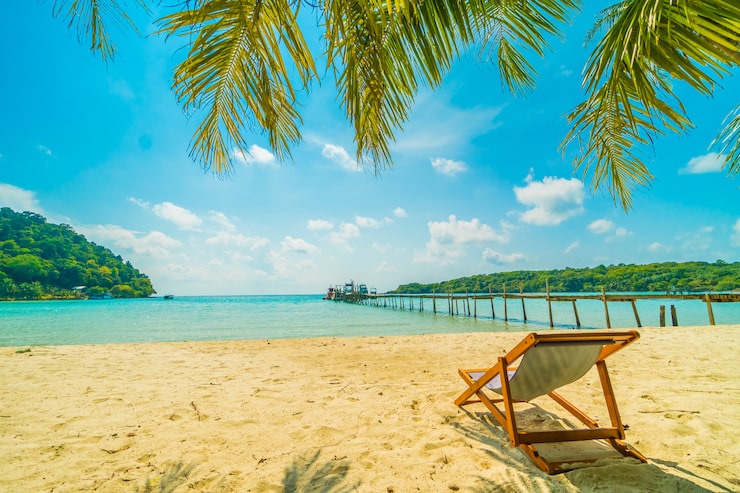 Foto gratuito bellissima spiaggia tropicale e mare