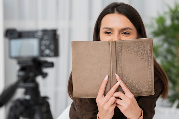 Foto gratuito blogger