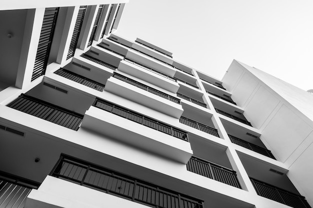 Foto gratuito edificio esterno in bianco e nero
