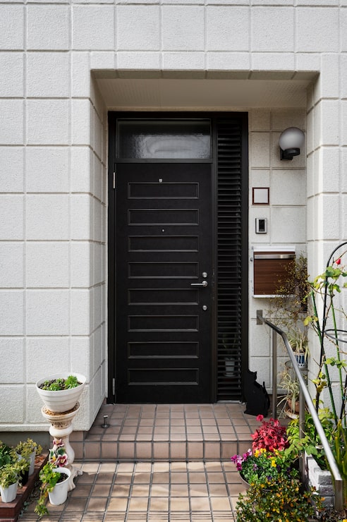 Foto gratuito edificio giapponese con ingresso semplice della casa