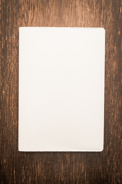 Foto gratuito libro bianco bianco