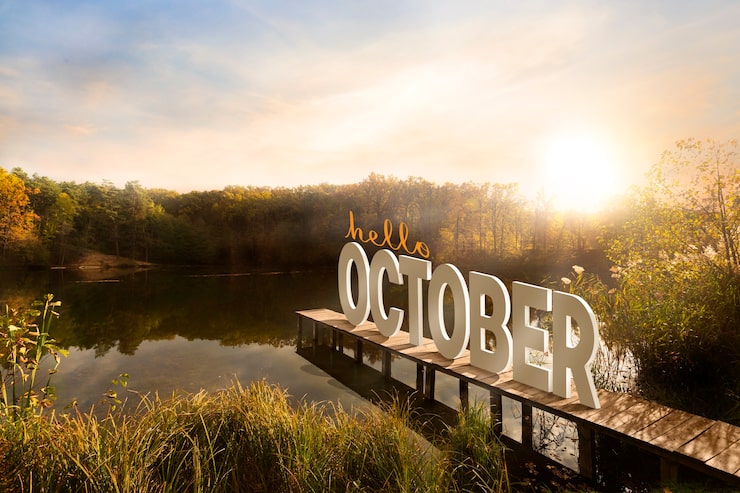 Foto gratuito paesaggio di ottobre con fiume e ponte