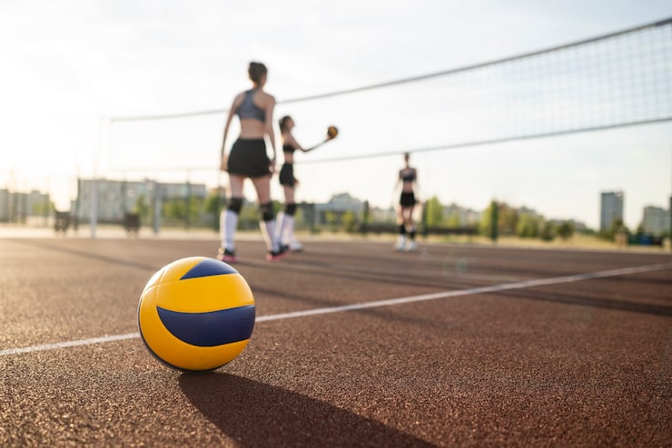 Foto gratuito ragazze che giocano a pallavolo