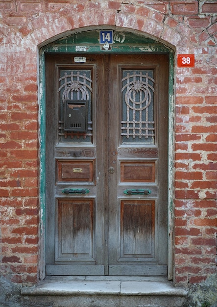 Foto gratuito vecchia porta turco