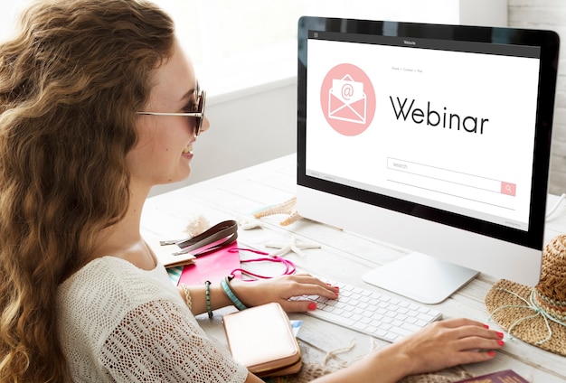 Foto gratuito webinar brainstorming web conference connection technology concept