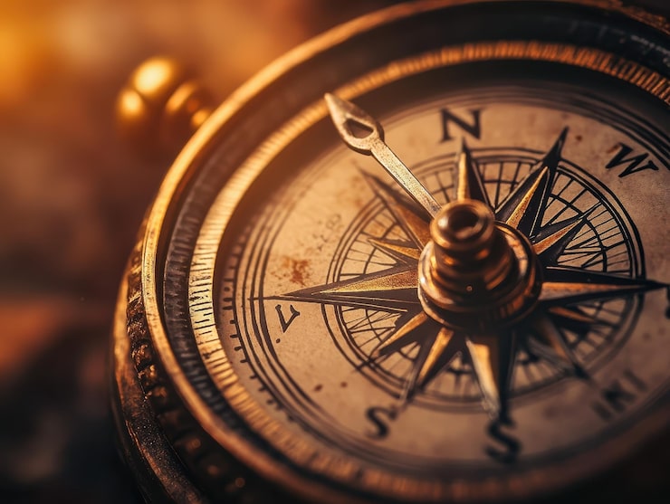 Foto compass che indica il vero nord che simboleggia la direzione