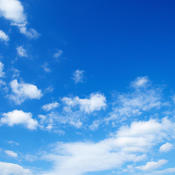 Foto un cielo blu con nuvole e una nuvola bianca