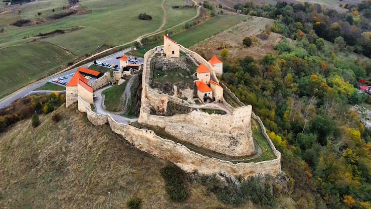 Zdarma Fotografie letecký pohled dronem na pevnost rupea, rumunsko