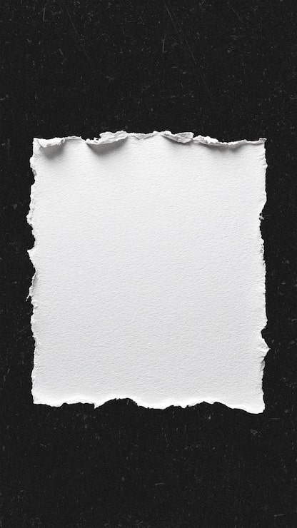 Foto cuadrado de papel rasgado sobre negro