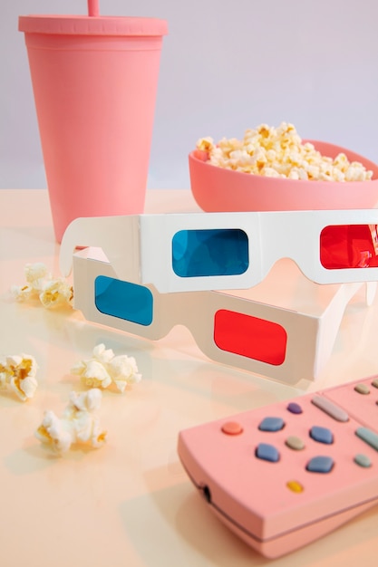 Бесплатный Фотография 3d-очки с чашечкой для напитков