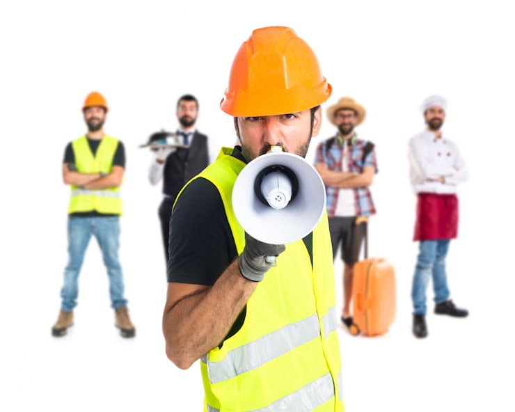 Gratis Foto arbeider som roper over isolert hvit bakgrunn