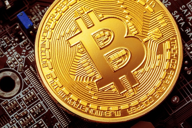 Gratis Foto bitcoin og et computergrafikkort