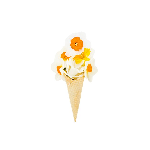 Gratis PSD blomster-iskremkjegle isolert
