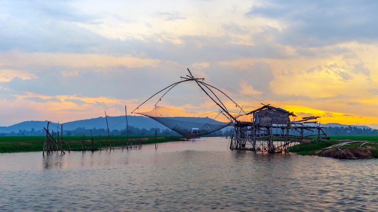 Photo bẫy lưới cá trên sông