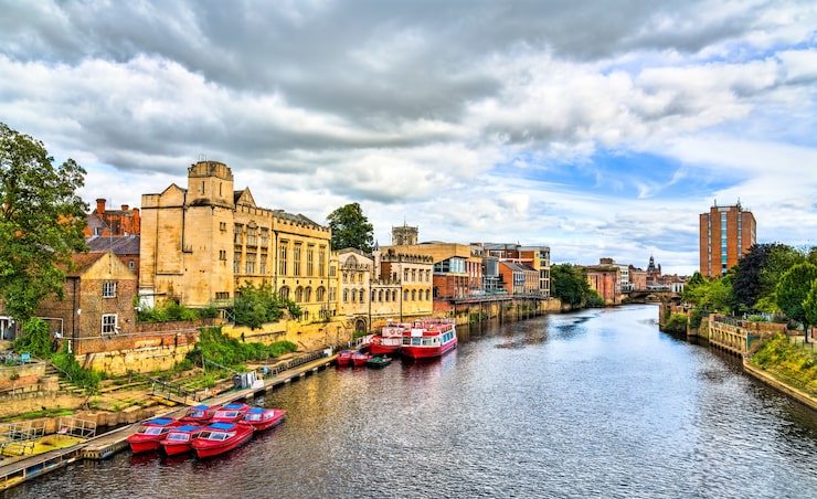 Photo phong cảnh york bên sông ouse ở anh