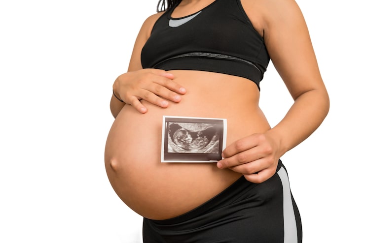 Miễn phí Photo cận cảnh người phụ nữ mang thai cầm bức ảnh chụp siêu âm em bé