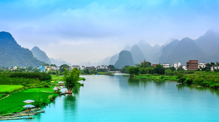 Miễn phí Photo thị trấn xinh đẹp màu xanh lá cây cảnh châu á thành phố