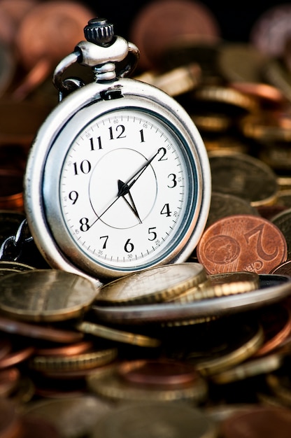 Photo gratuit le concept de temps est l'argent