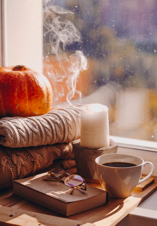 Photo matin d'automne confortable maison chaud plaid