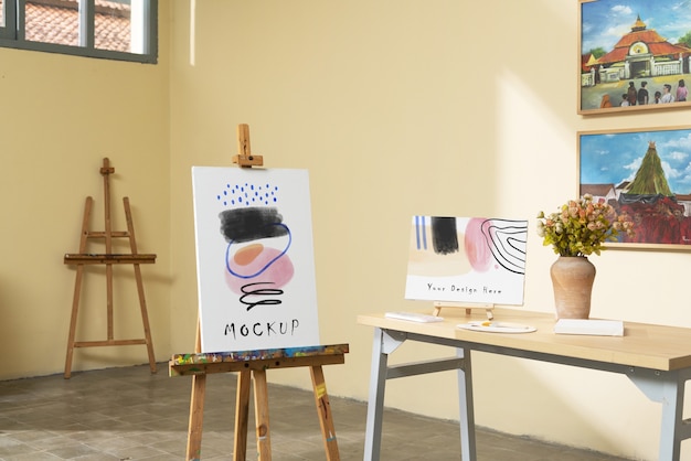 PSD kunststudie med staffeli-mockupdesign