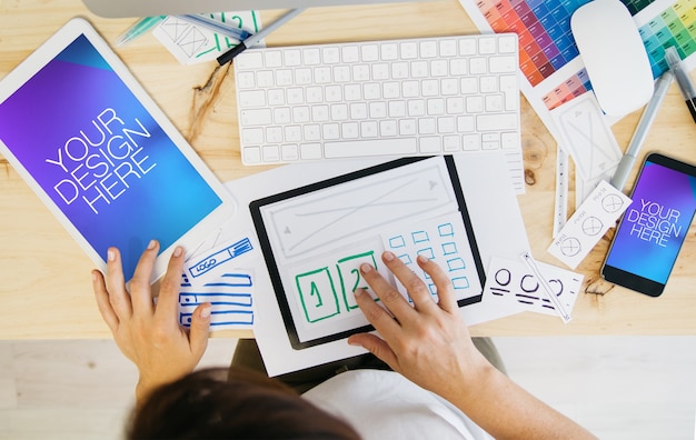 PSD responsieve tablet en mobiele mock-up