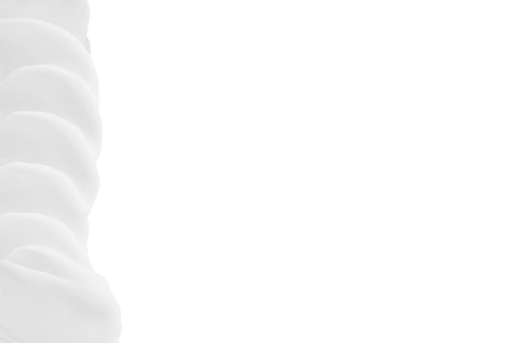 PSD 白い背景に白いクリームを塗った