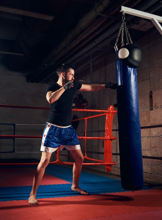 Zdjęcie elegancki worek treningowy kick boxer