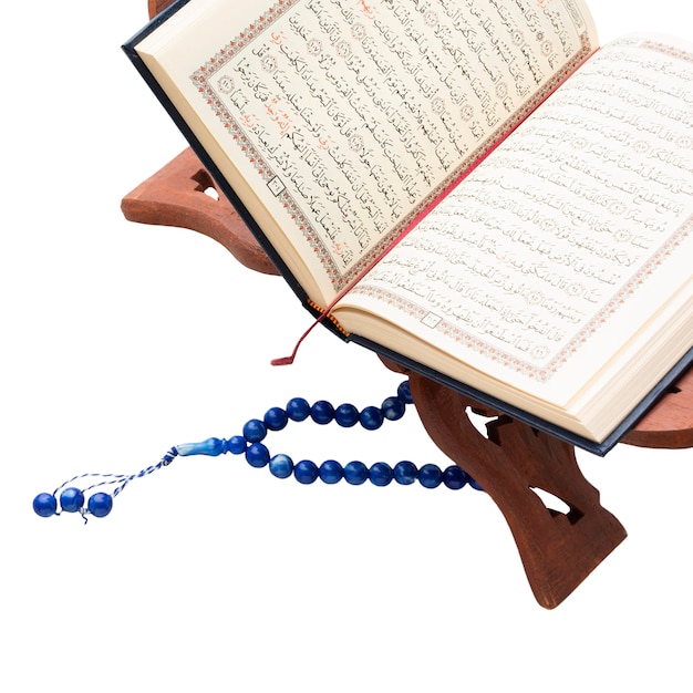 PSD Gratis kitab al-qur'an terisolasi