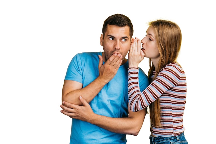 PSD gratuito pareja gesticulando juntos