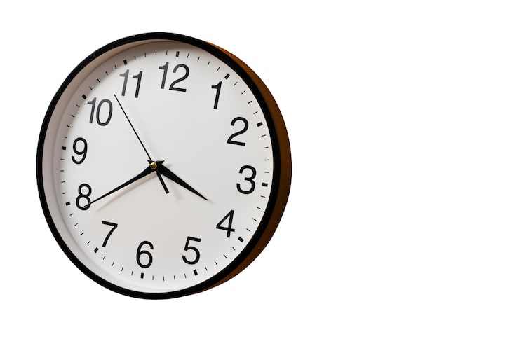 PSD gratuito reloj de pared aislado