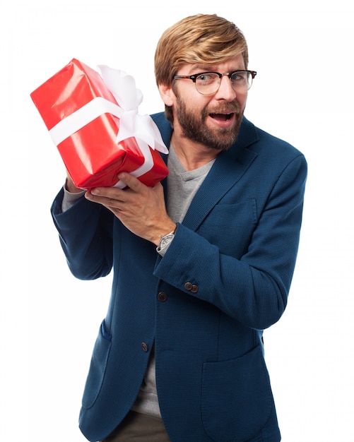 PSD gratuit l'homme avec un cadeau