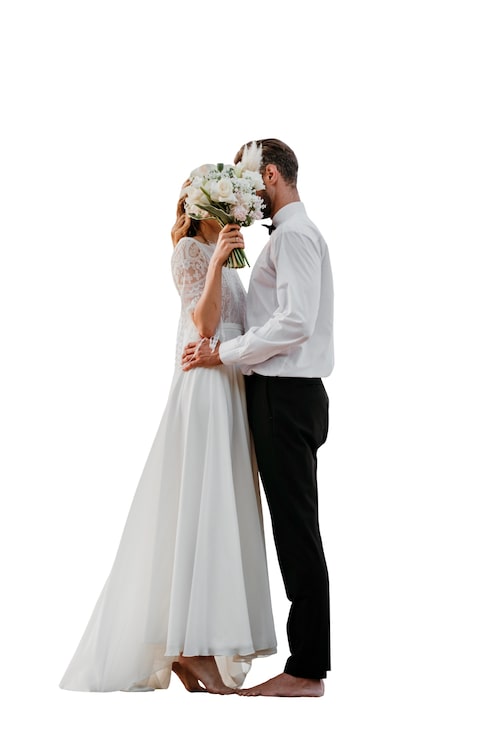 PSD gratuit le portrait de la belle mariée et du marié isolé