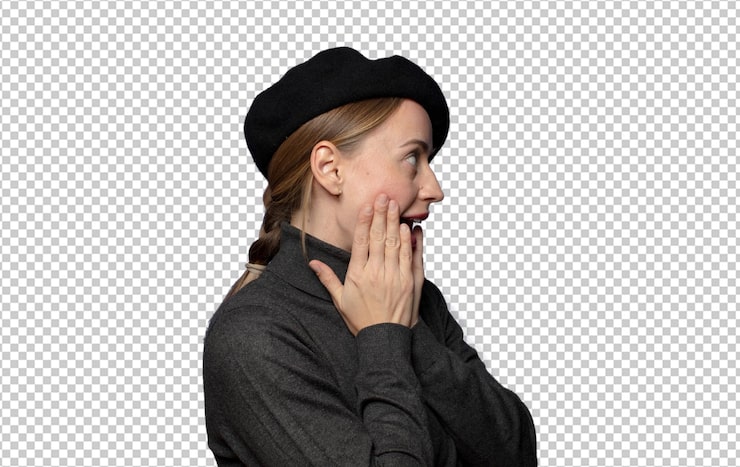 PSD gratuit se sentir heureux et surpris en regardant de côté avec les deux mains sur le visage