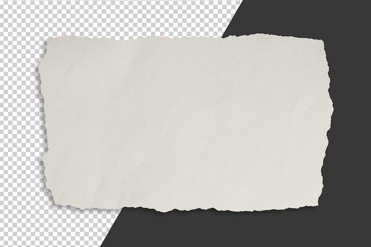 PSD trozo de papel rasgado en blanco con bordes irregulares