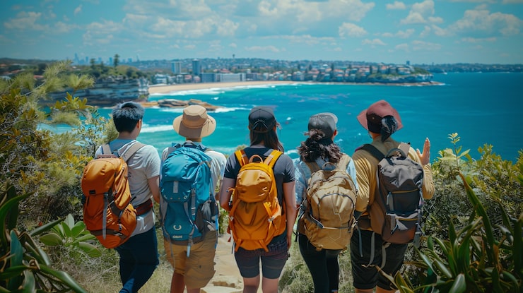Ücretsiz Fotoğraf valiz taşıyan turist