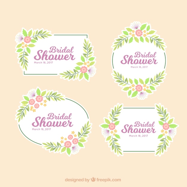 Vecteur gratuit belle ensemble de douche nuptiale cadres avec des fleurs